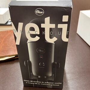 Logitech Blue Yeti Blackout USB Microphone